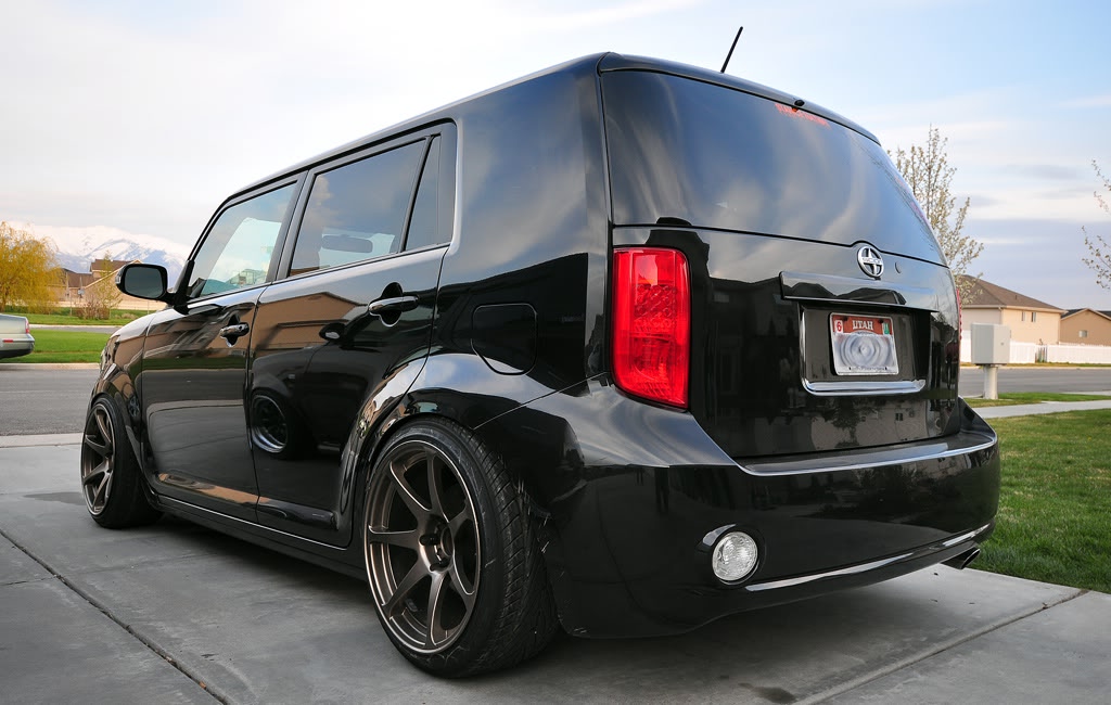 photo 1 Scion xB custom wheels MB Battle 18x9.5, ET +15, tire size 225/40 R18. x ET 