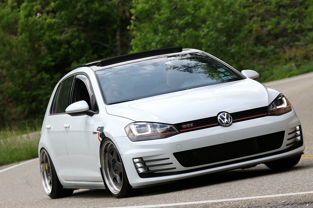 photo 1 Volkswagen GTI custom wheels Rota Tarmacs 18x8.0, ET +30, tire size 205/40 R18. 18x9.5 ET+33 215/40 R18