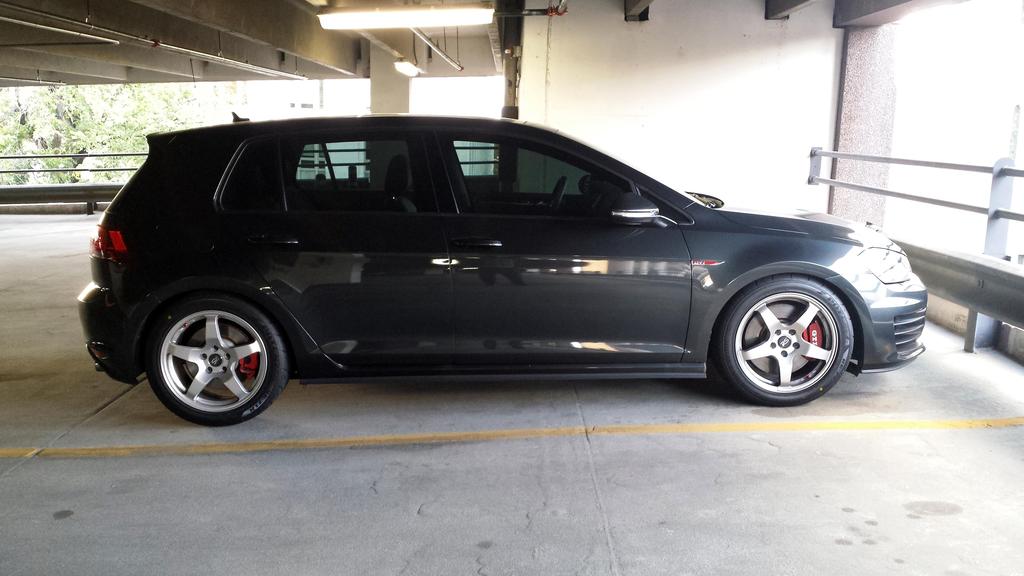 photo 1 Volkswagen GTI custom wheels RSe05  17x8.0, ET +45, tire size 235/45 R17. x ET 