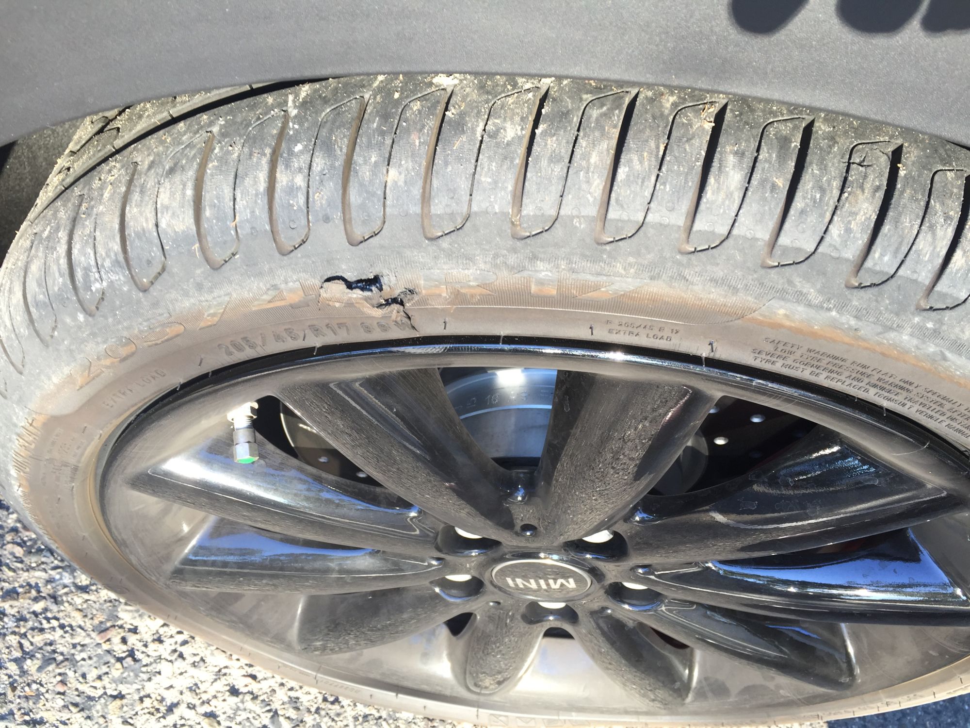 photo 4 MINI Cooper S custom wheels   17x8.0, ET , tire size 215/45 R17. x ET