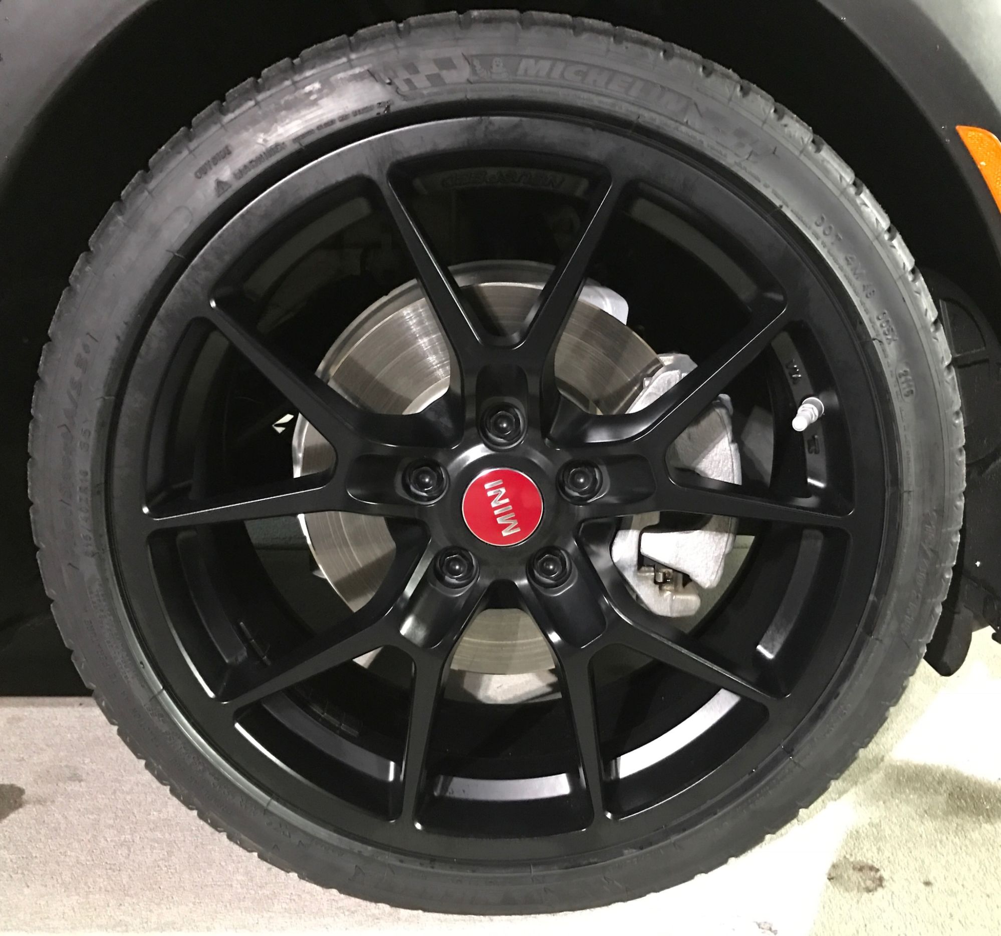 photo 2 MINI Cooper S custom wheels   18x7.5, ET , tire size 215/40 R18. x ET