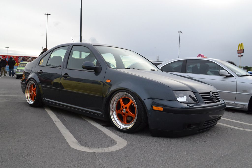 photo 2 Volkswagen Jetta custom wheels Oz Mito I 17x8.5, ET +15, tire size 195/40 R17. 17x10.0 ET+25 215/40 R17