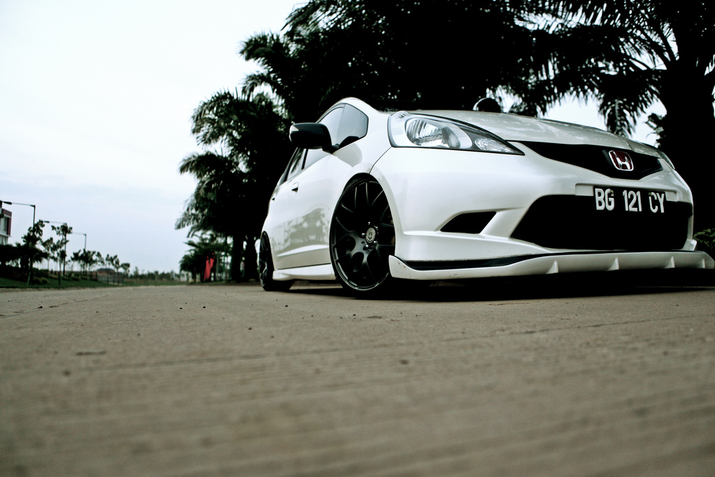 photo 2 Honda Fit custom wheels HRE P40 18x8.0, ET +42, tire size 215/35 R18. 18x9.0 ET+42