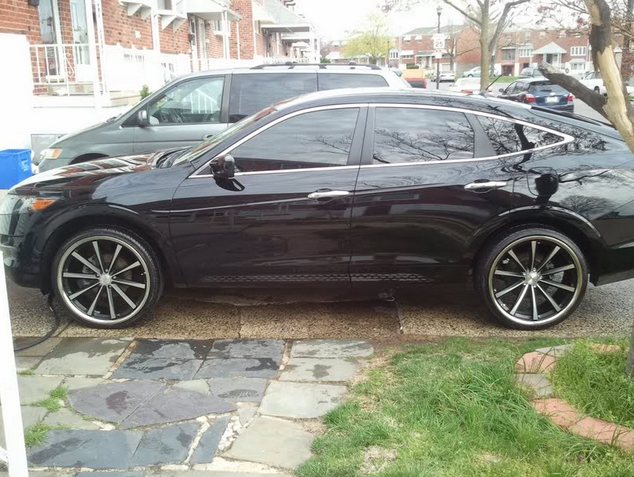photo 1 Honda Crosstour custom wheels Vossen cv1 22x, ET , tire size X R22. x ET