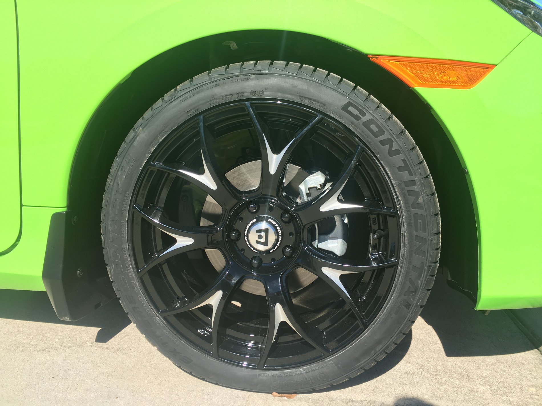 photo 2 Honda Civic custom wheels Motegi  MR126  18x8.0, ET +40, tire size 235/40 R18. x ET