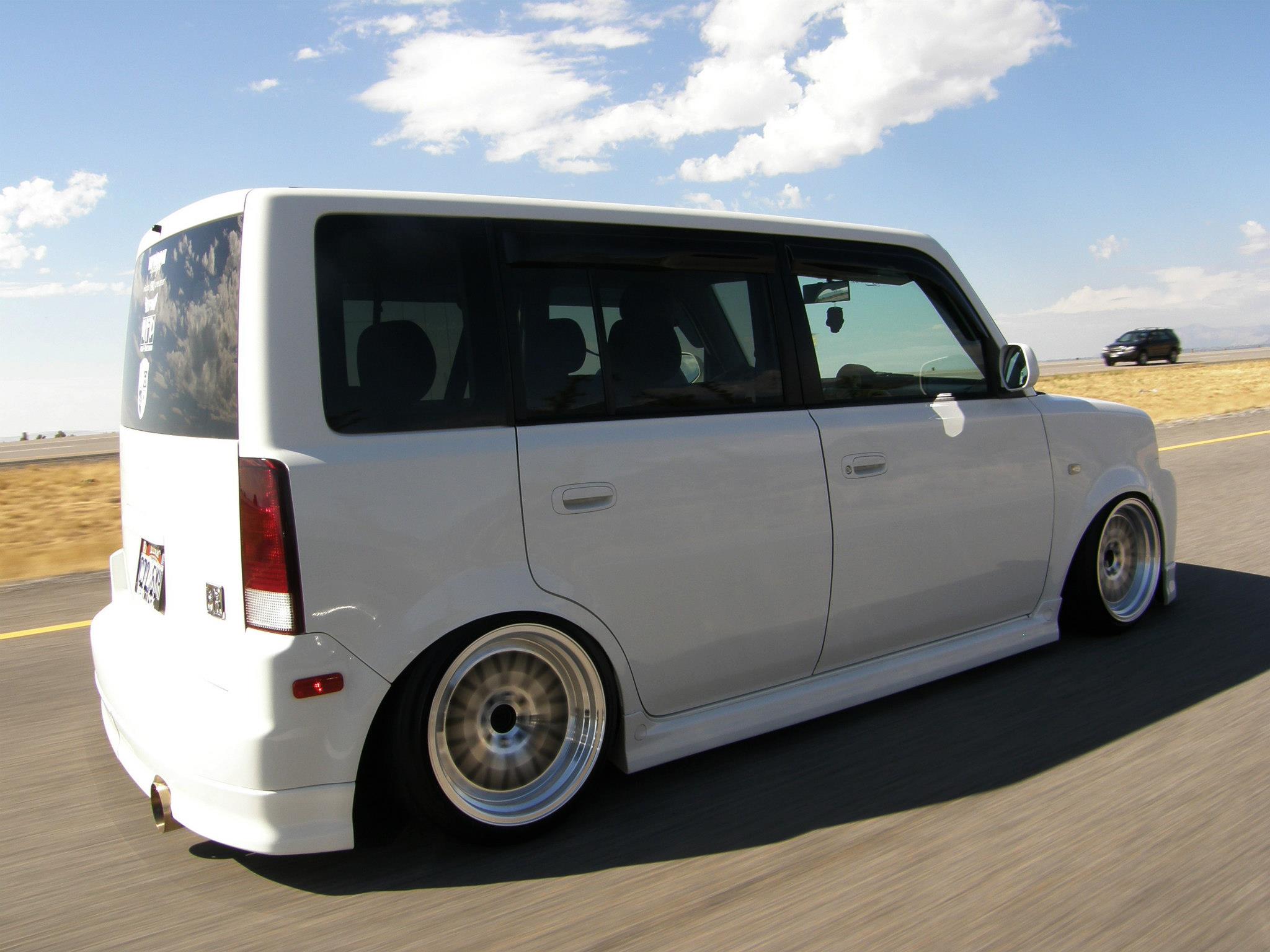 photo 1 Scion xB custom wheels   16x9.0, ET +17, tire size 205/40 R16. 16x9.0 ET0