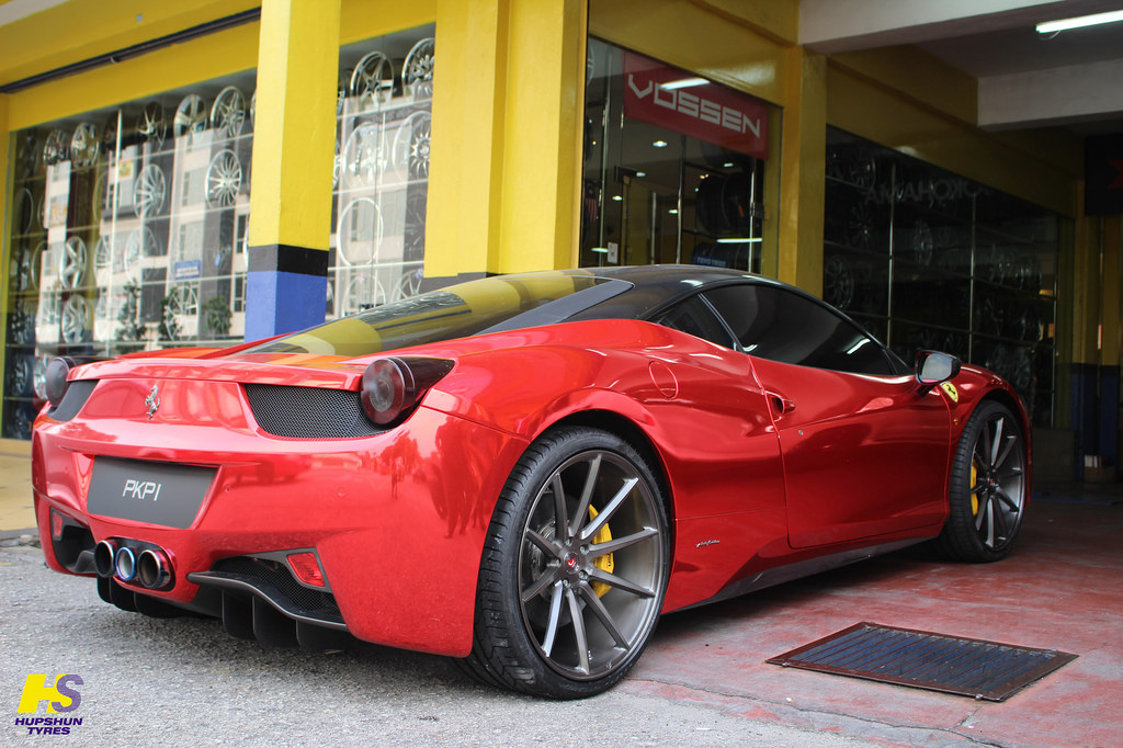 photo 4 Ferrari 458 Italia custom wheels Vossen  VPS-310 21x9.0, ET , tire size X R21. 22x12.5 ET 