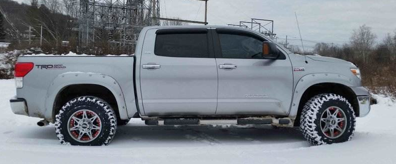 photo 1 Toyota Tundra custom wheels Moto Metal 18x9.0, ET +18, tire size 295/70 R18. x ET