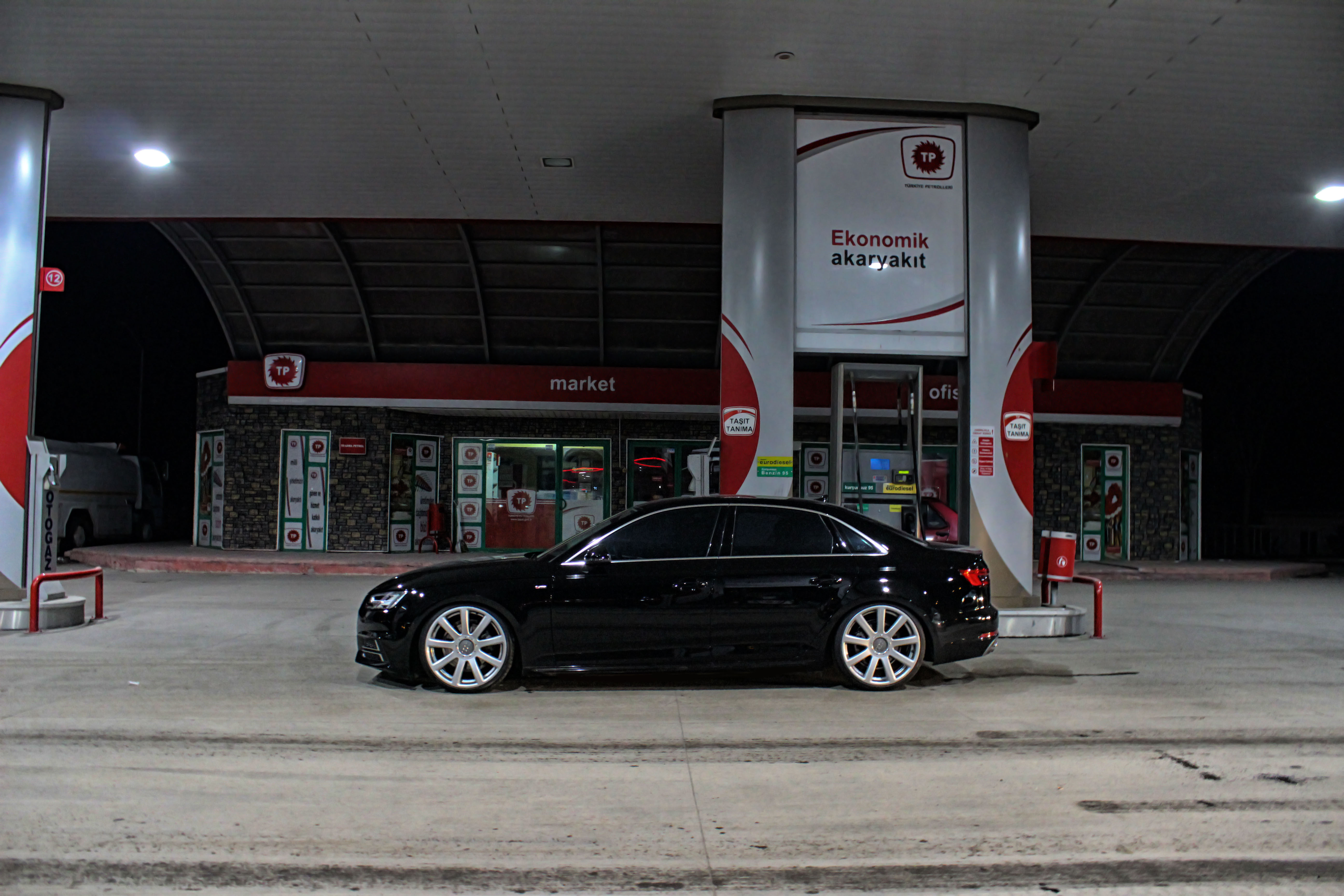 photo 3 Audi A4 custom wheels   20x9.0, ET +46, tire size 245/30 R20. x ET 