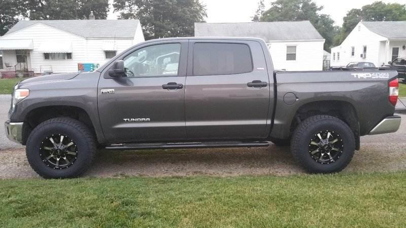 photo 1 Toyota Tundra custom wheels Moto  18x9.0, ET , tire size 285/75 R18. x ET 