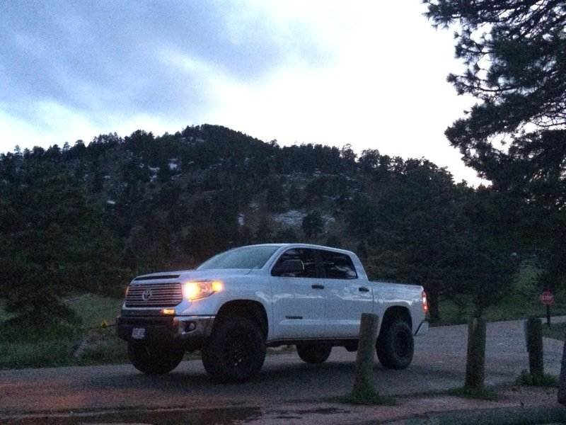 photo 1 Toyota Tundra custom wheels Moto Metal 18x9.0, ET , tire size 295/70 R18. x ET 