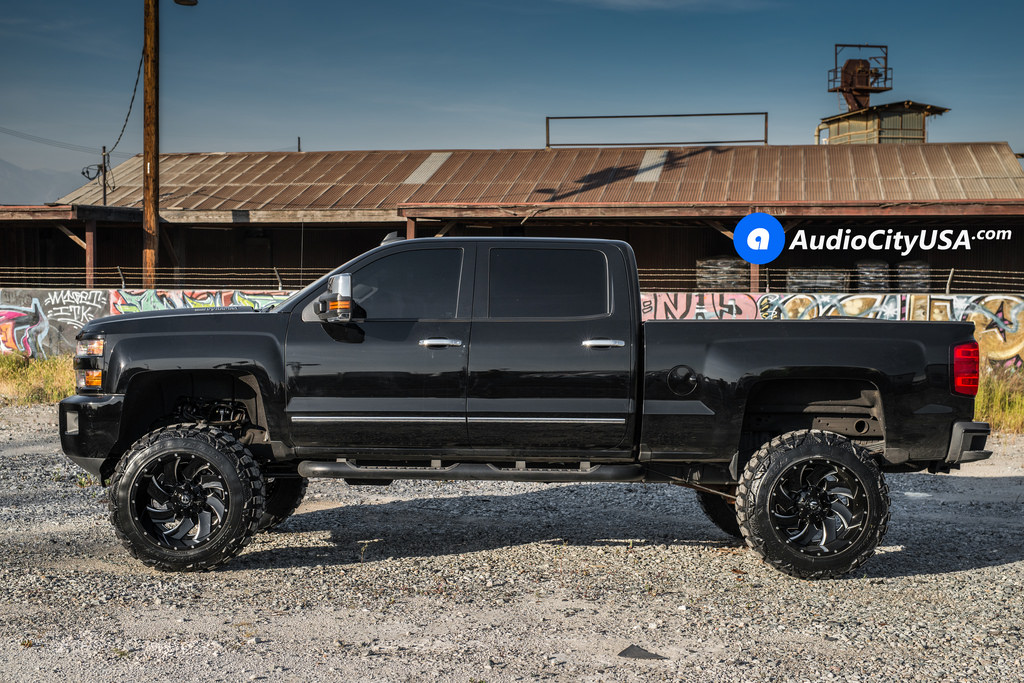 photo 2 Chevrolet Silverado 2500HD custom wheels Cleaver D239 22x14.0, ET , tire size 315/60 R22. x ET