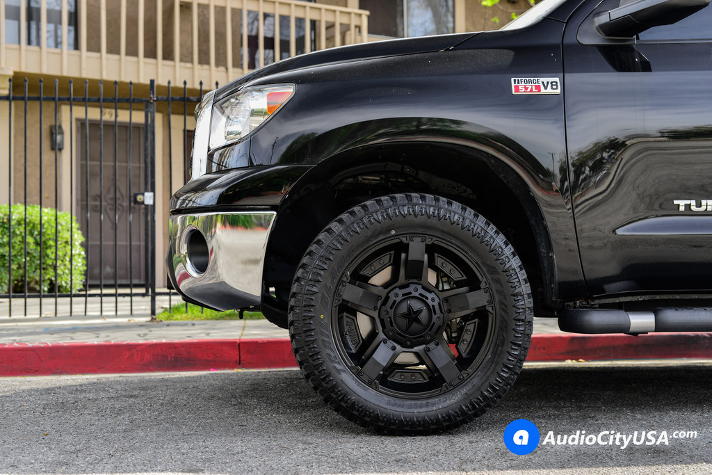 photo 2 Toyota Tundra custom wheels Rockstar  811  20x, ET , tire size 315/50 R20. x ET