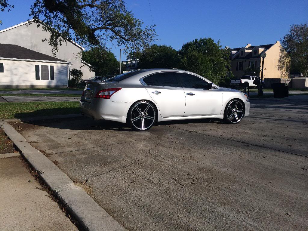 photo 2 Nissan Maxima custom wheels Iroc Replica 22x8.5, ET , tire size 245/30 R22. x ET 