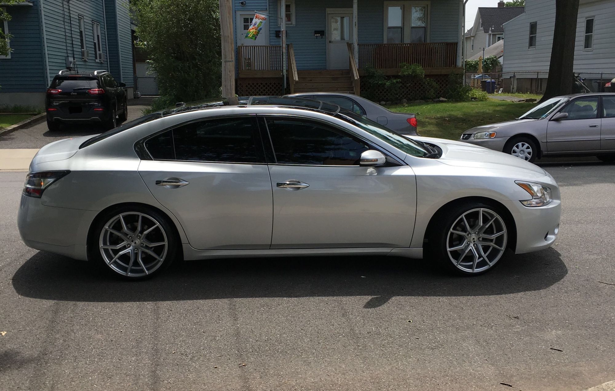 photo 1 Nissan Maxima custom wheels XO Verona 20x10.0, ET , tire size X R20. x ET 