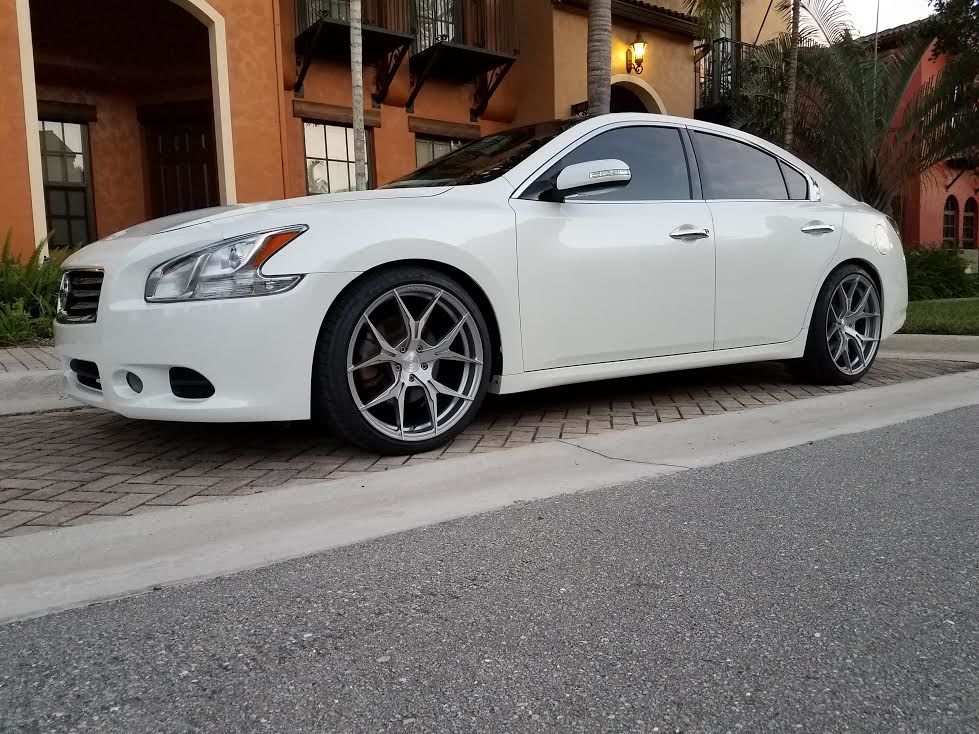 photo 1 Nissan Maxima custom wheels Rohana RFX5 20x10.0, ET +40, tire size X R20. x ET 