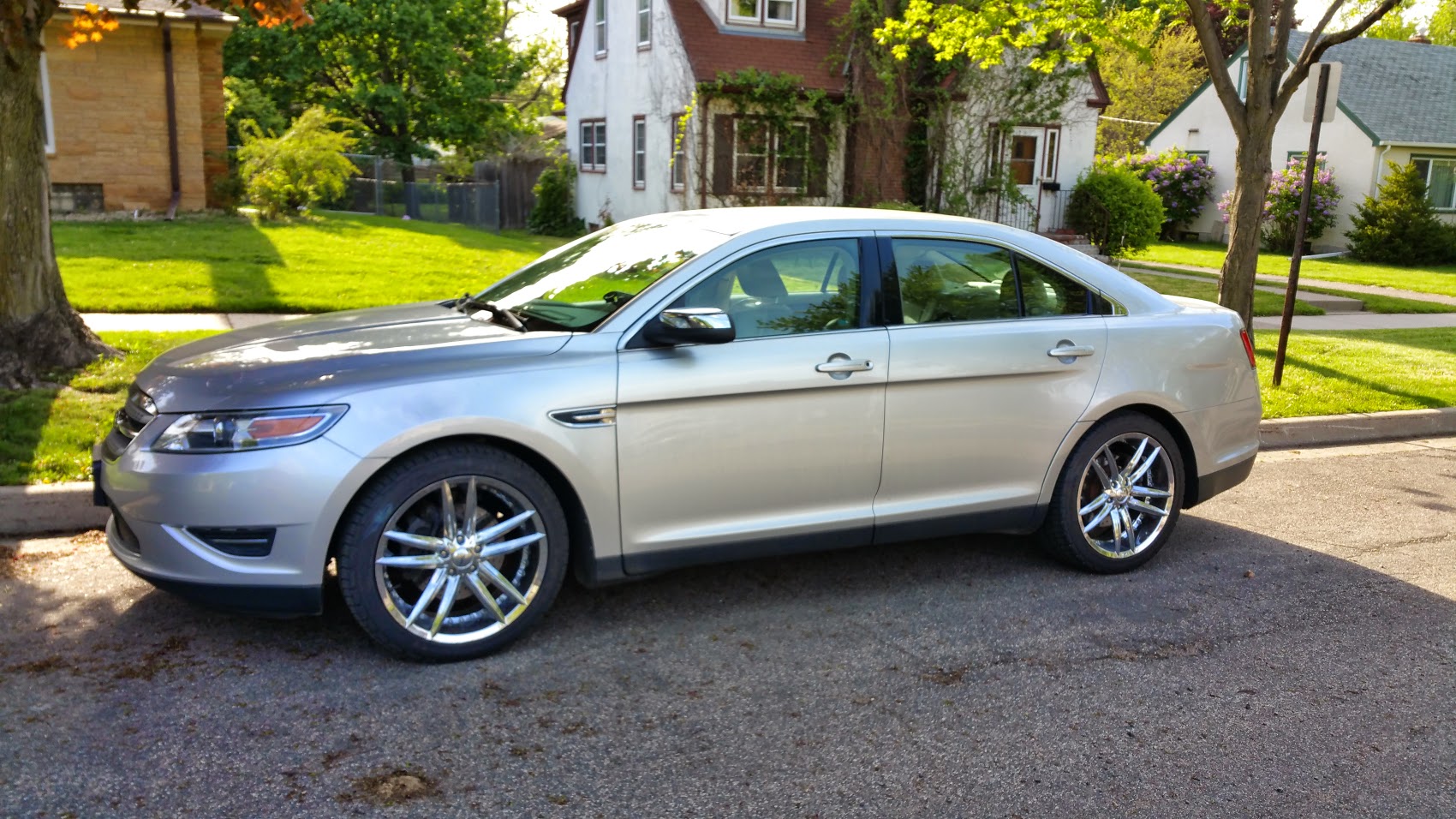 photo 1 Ford Taurus custom wheels 20x, ET , tire size 245/45 R20. x ET