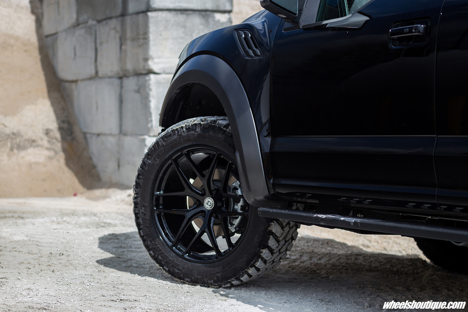 photo 1 Ford F-150 custom wheels HRE P161 22x11.0, ET , tire size 325/50 R22. x ET