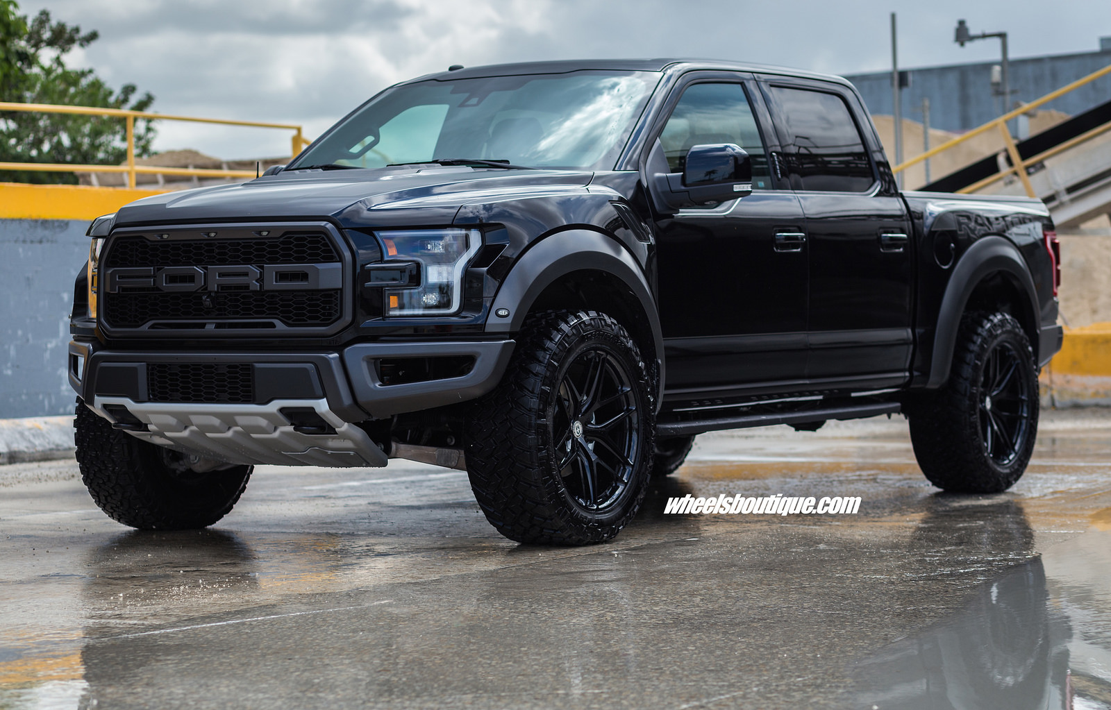 photo 3 Ford F-150 custom wheels HRE P161 22x11.0, ET , tire size 325/50 R22. x ET