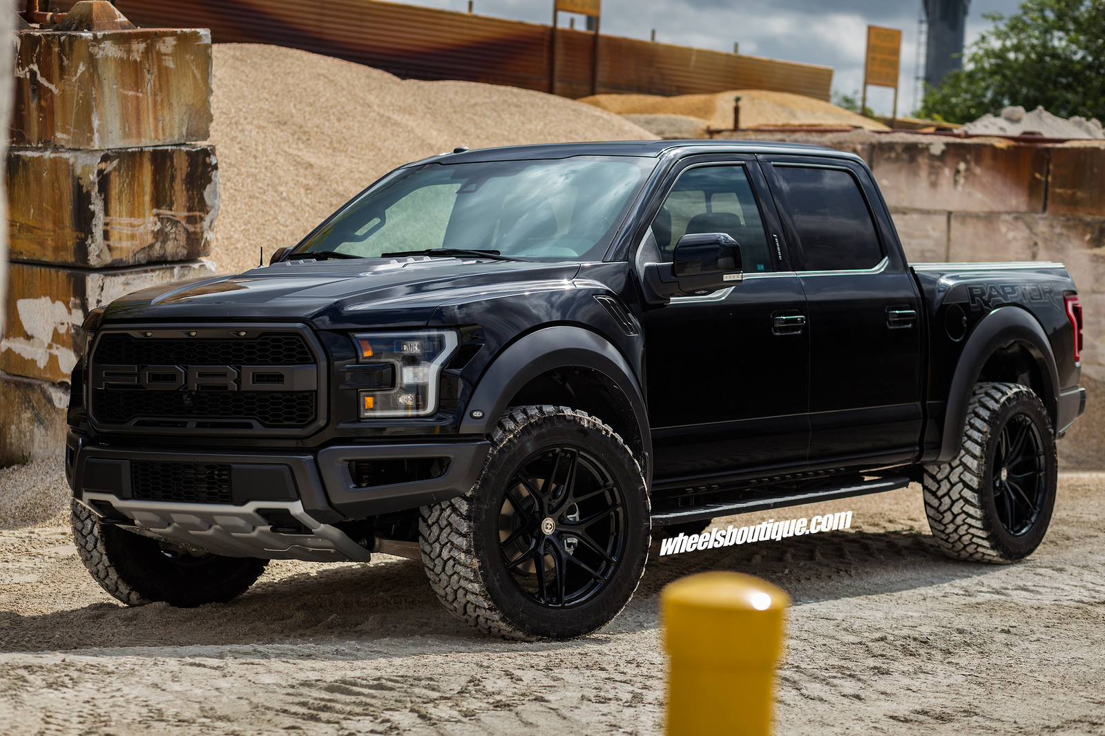 photo 5 Ford F-150 custom wheels HRE P161 22x11.0, ET , tire size 325/50 R22. x ET