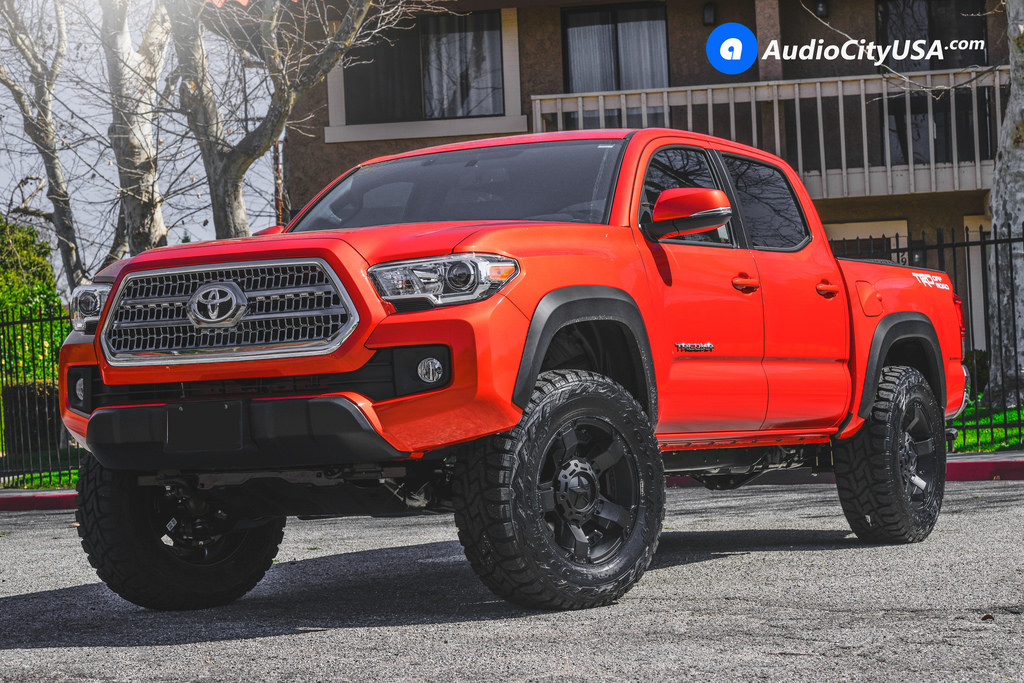 photo 2 Toyota Tacoma custom wheels XD 811 18x9.0, ET , tire size 285/65 R18. x ET 