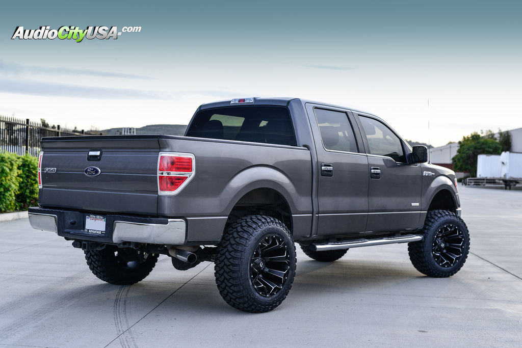 photo 2 Ford F-150 custom wheels Fuel D546 20x12.0, ET , tire size 315/50 R20. x ET 