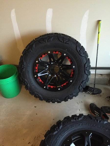 photo 2 Toyota Tundra custom wheels Ballistic Jester w33 18x12.5, ET +12, tire size X R18. x ET