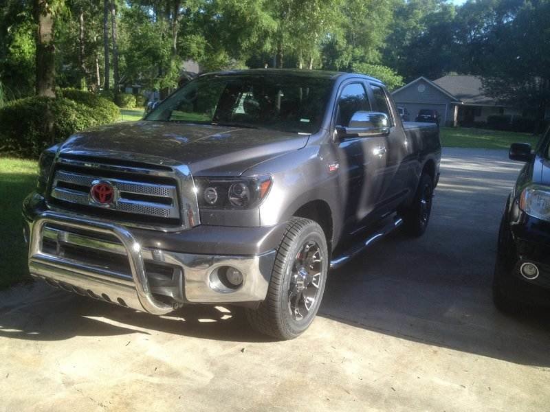 photo 2 Toyota Tundra custom wheels Vision  20x, ET , tire size 275/60 R20. x ET 