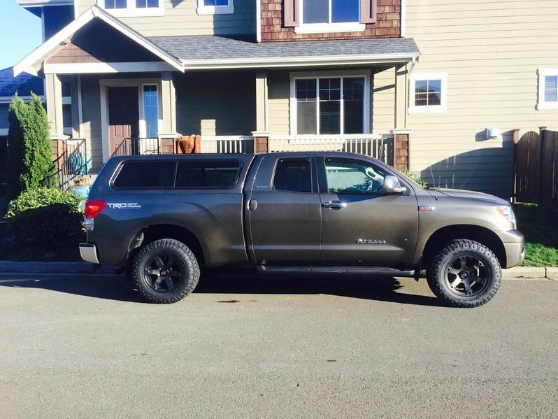 photo 1 Toyota Tundra custom wheels Fuel Beast 18x9.0, ET +1, tire size 295/65 R18. x ET