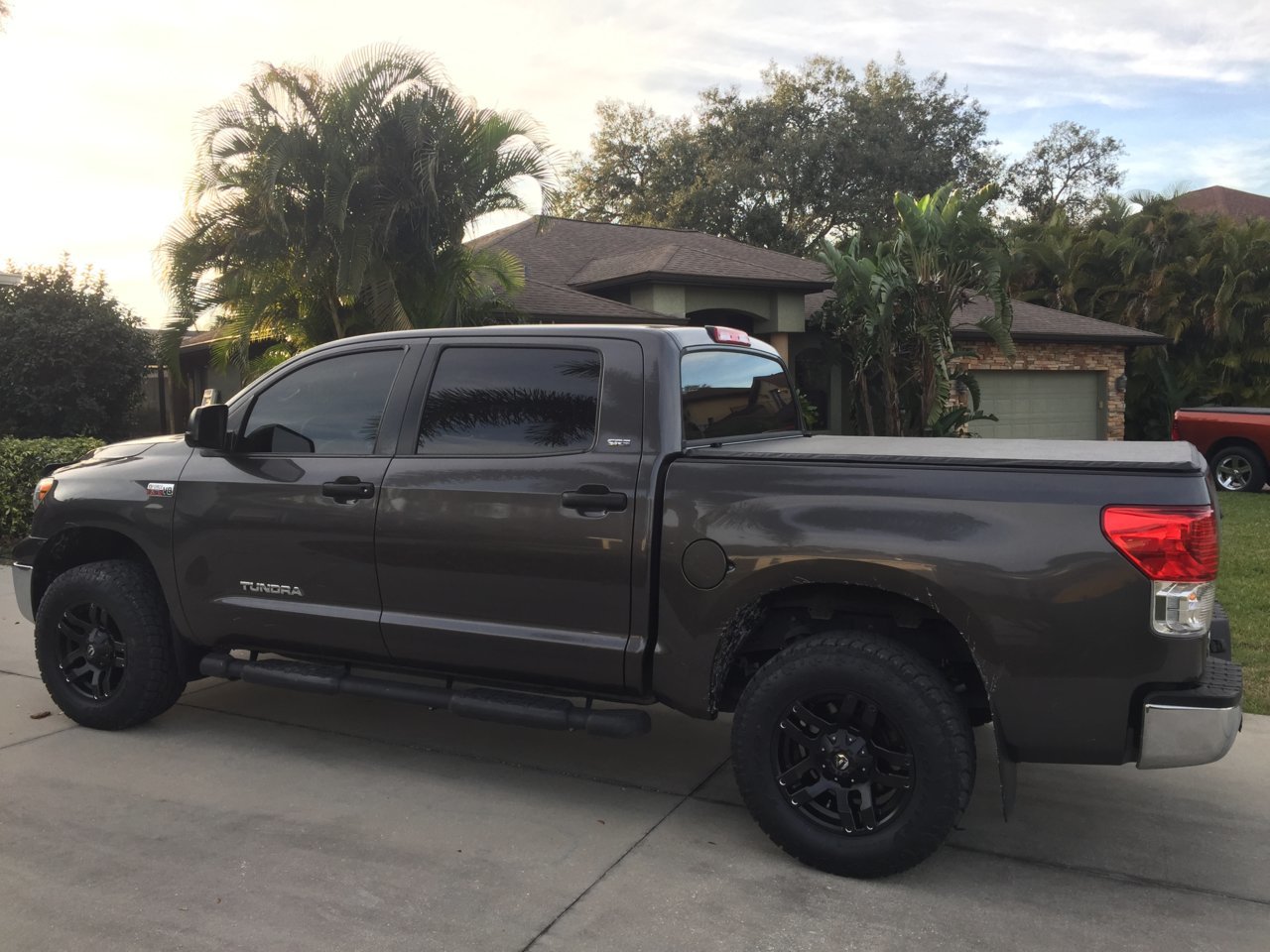 photo 1 Toyota Tundra custom wheels Fuel Pump D515 18x, ET +1, tire size 285/65 R18. x ET