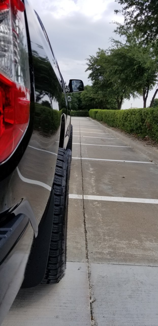 photo 3 Toyota Tundra custom wheels Fuel Lethal D567 20x9.0, ET +20, tire size 275/55 R20. x ET