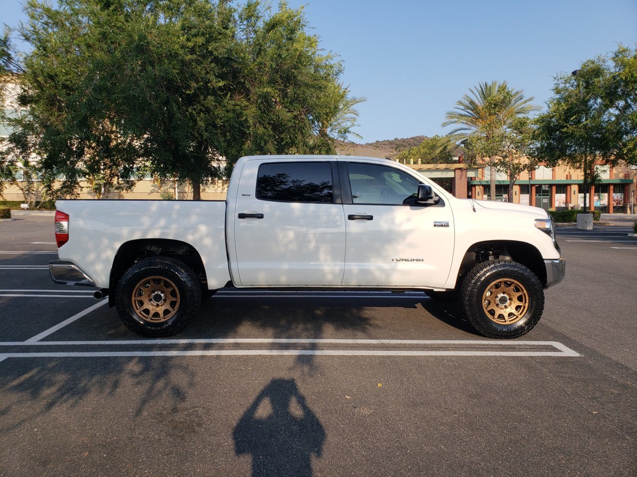photo 1 Toyota Tundra custom wheels Method Race Wheels MR308 Roost 18x, ET +18, tire size 295/70 R18. x ET