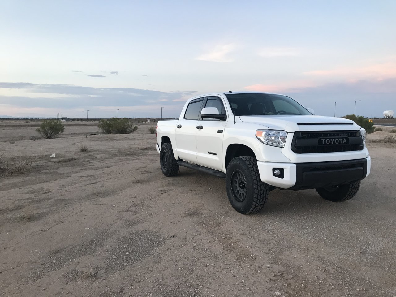 photo 1 Toyota Tundra custom wheels Method Race Wheels 309 GRID Titanium 18x, ET +18, tire size 285/75 R18. x ET