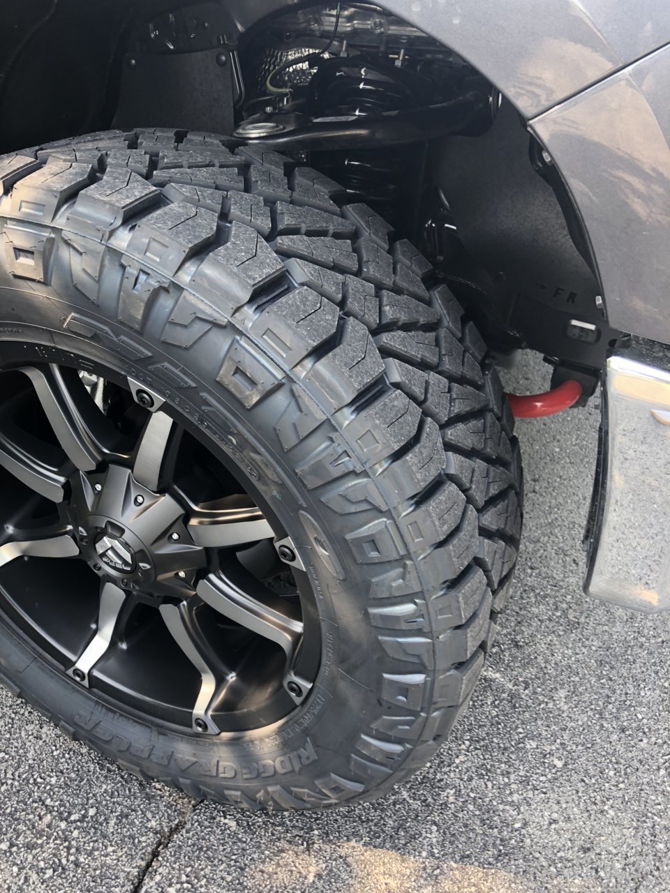 photo 3 Toyota Tundra custom wheels Fuel Couplers D556 20x, ET +1, tire size 295/60 R20. x ET