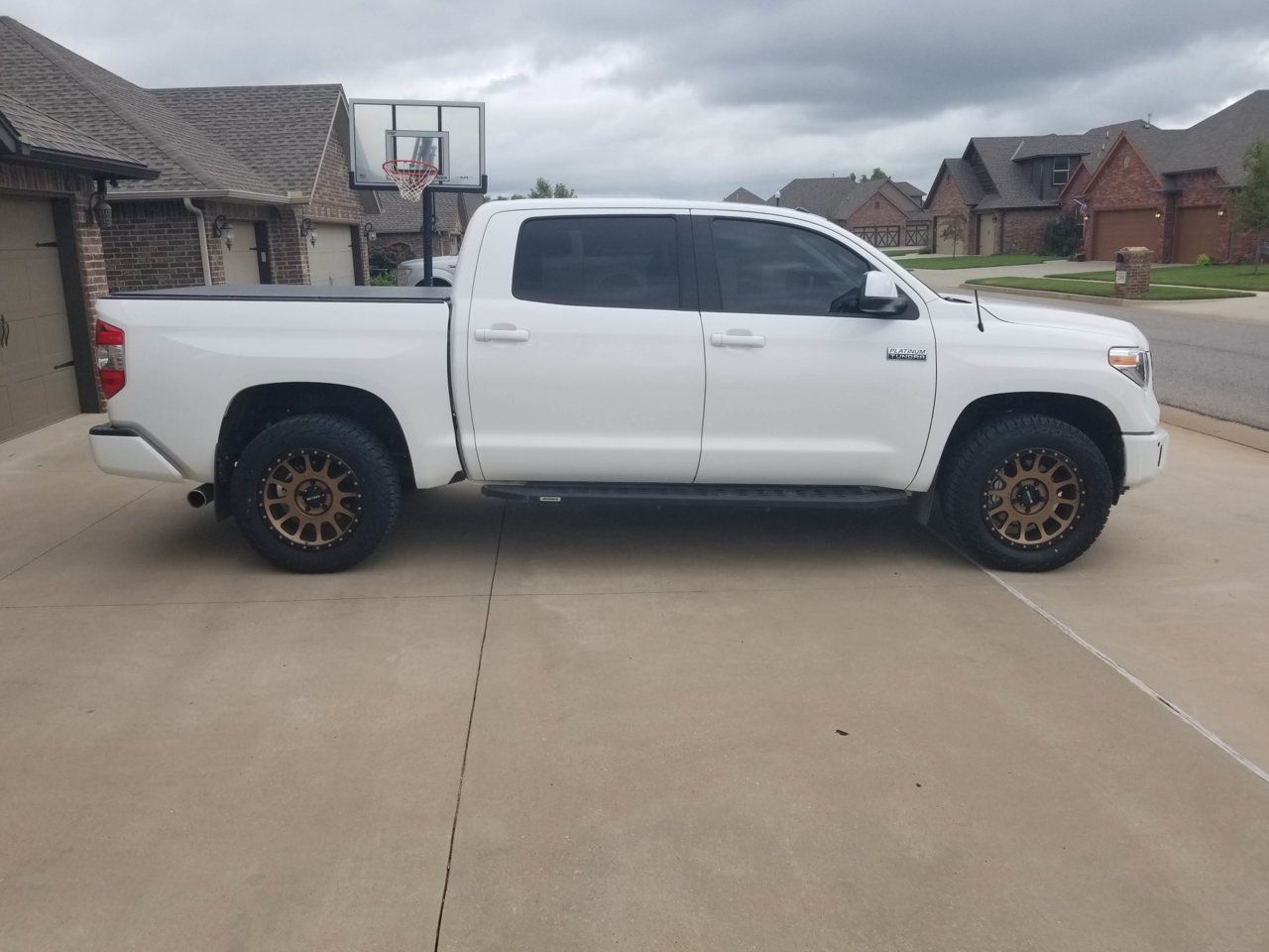 photo 2 Toyota Tundra custom wheels Method Race Wheels NV 305 Bronze 20x9.0, ET +25, tire size 275/60 R20. x ET