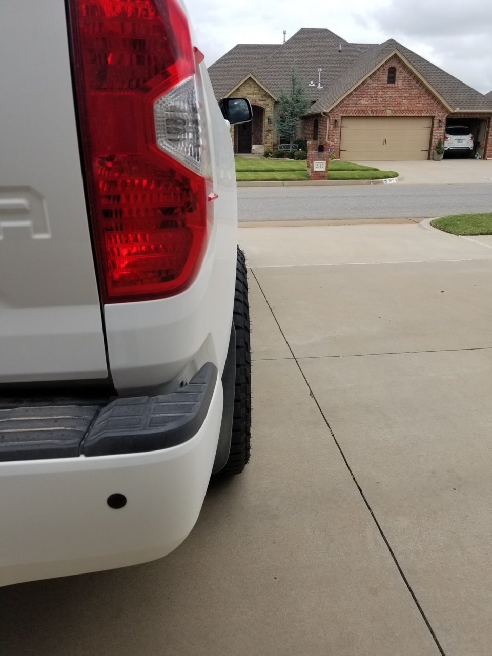 photo 3 Toyota Tundra custom wheels Method Race Wheels NV 305 Bronze 20x9.0, ET +25, tire size 275/60 R20. x ET
