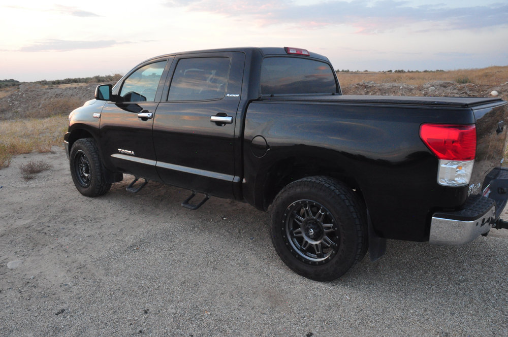 photo 1 Toyota Tundra custom wheels Fuel D625 Hostage 20x, ET , tire size 275/65 R20. x ET
