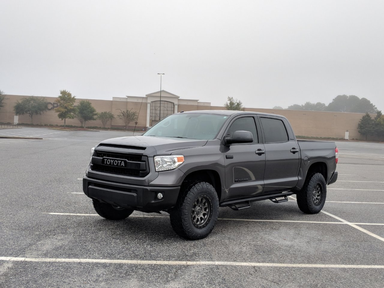 photo 2 Toyota Tundra custom wheels Stealth Custom Series Ray 10 18x, ET , tire size 295/70 R18. x ET