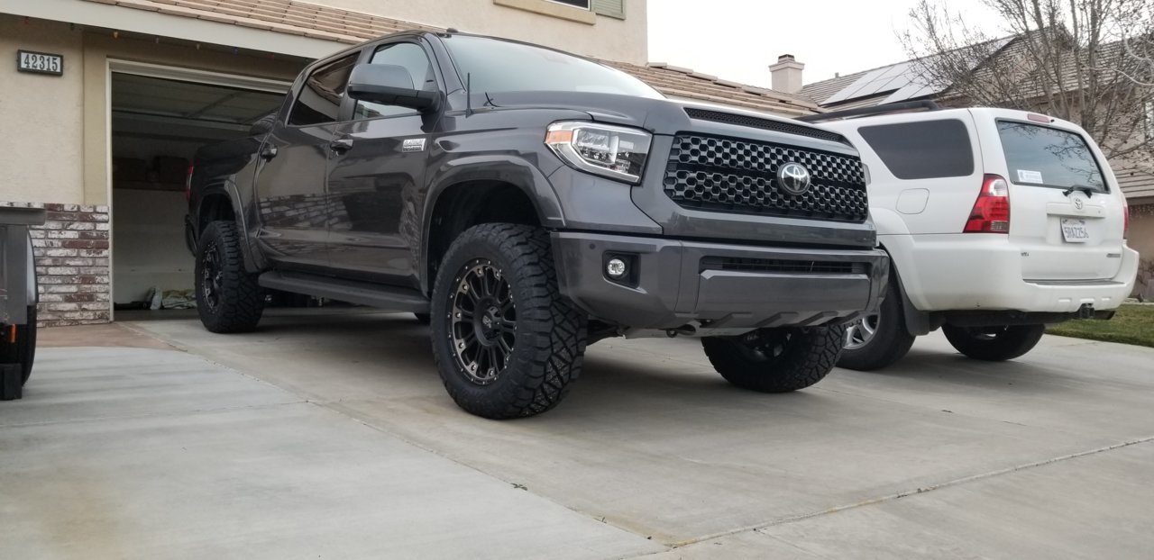 photo 1 Toyota Tundra custom wheels XD 829 Hoss 2 20x9.0, ET +18, tire size 295/60 R20. x ET