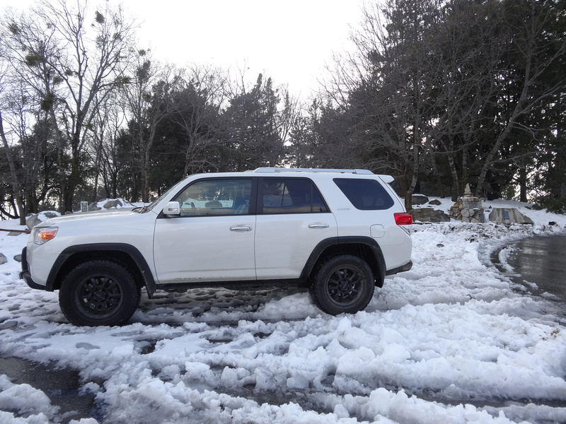 photo 1 Toyota 4Runner custom wheels KMC Skitch 18x8.0, ET +15, tire size 275/65 R18. x ET