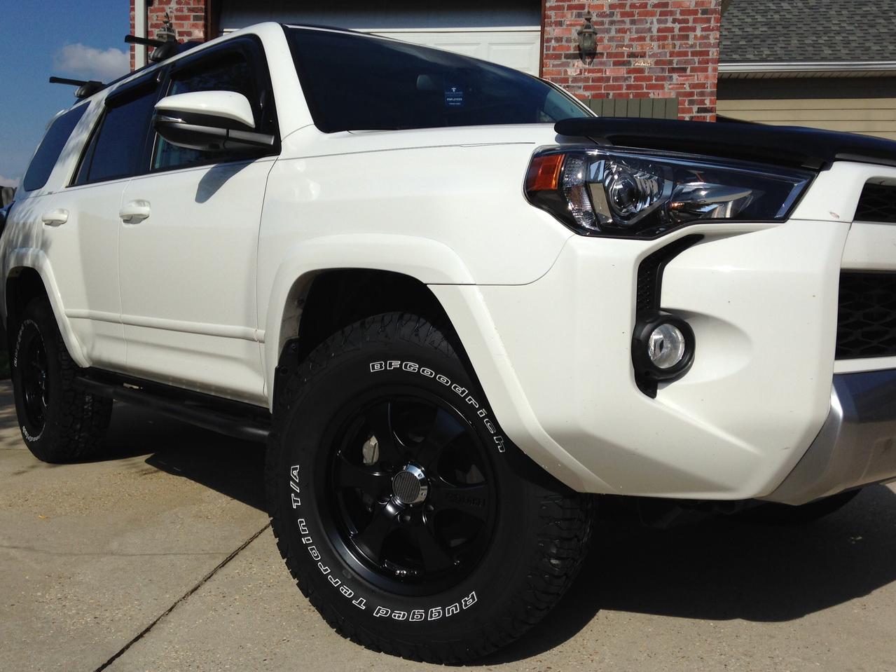 photo 1 Toyota 4Runner custom wheels Enkei Performance M6 17x8.0, ET +10, tire size 265/70 R17. x ET