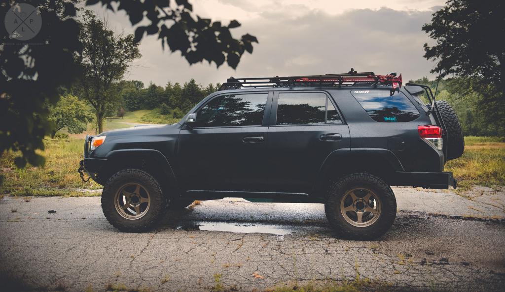 photo 2 Toyota 4Runner custom wheels FN  Five Stars 17x8.5, ET -6, tire size 295/70 R17. x ET 