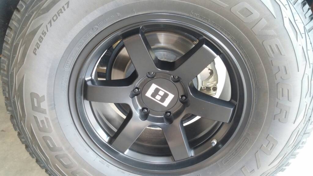 photo 2 Toyota 4Runner custom wheels Level 8  17x8.0, ET 0, tire size 285/70 R17. x ET