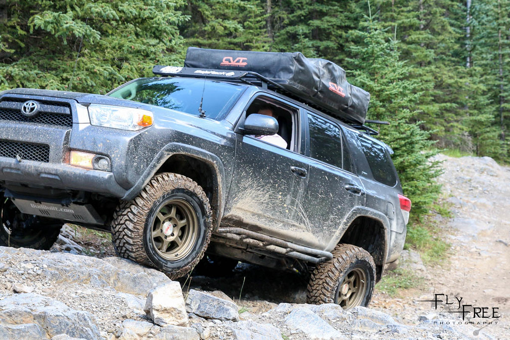 photo 1 Toyota 4Runner custom wheels Konig  Countersteer X 17x8.0, ET -10, tire size 285/70 R17. x ET