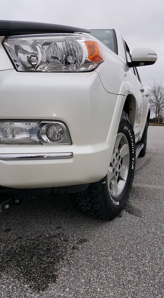 photo 3 Toyota 4Runner custom wheels Stock  17x, ET , tire size 265/70 R17. x ET