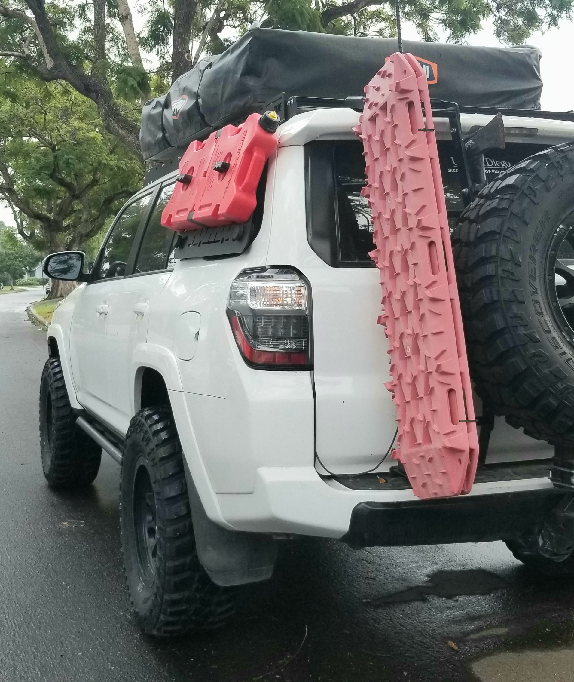 photo 1 Toyota 4Runner custom wheels SCS  Ray10 17x9.0, ET -38, tire size 295/70 R17. x ET 