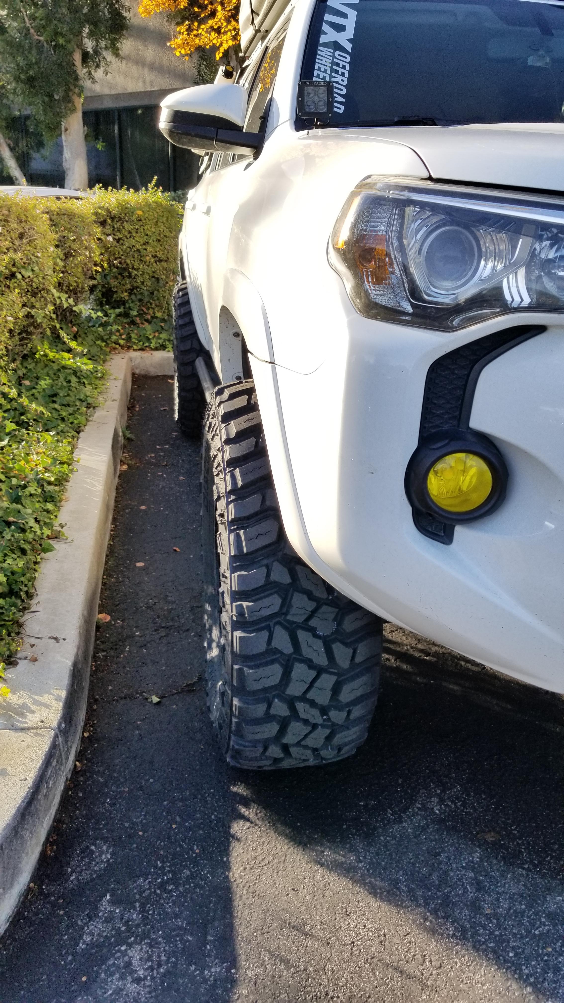 photo 2 Toyota 4Runner custom wheels SCS  Ray10 17x9.0, ET -38, tire size 295/70 R17. x ET 