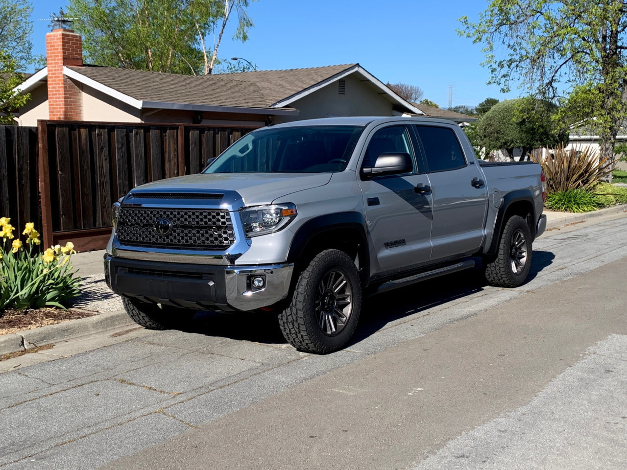 photo 3 Toyota Tundra custom wheels Ultra Motorsports  Apocalypse 20x, ET , tire size 285/60 R20. x ET