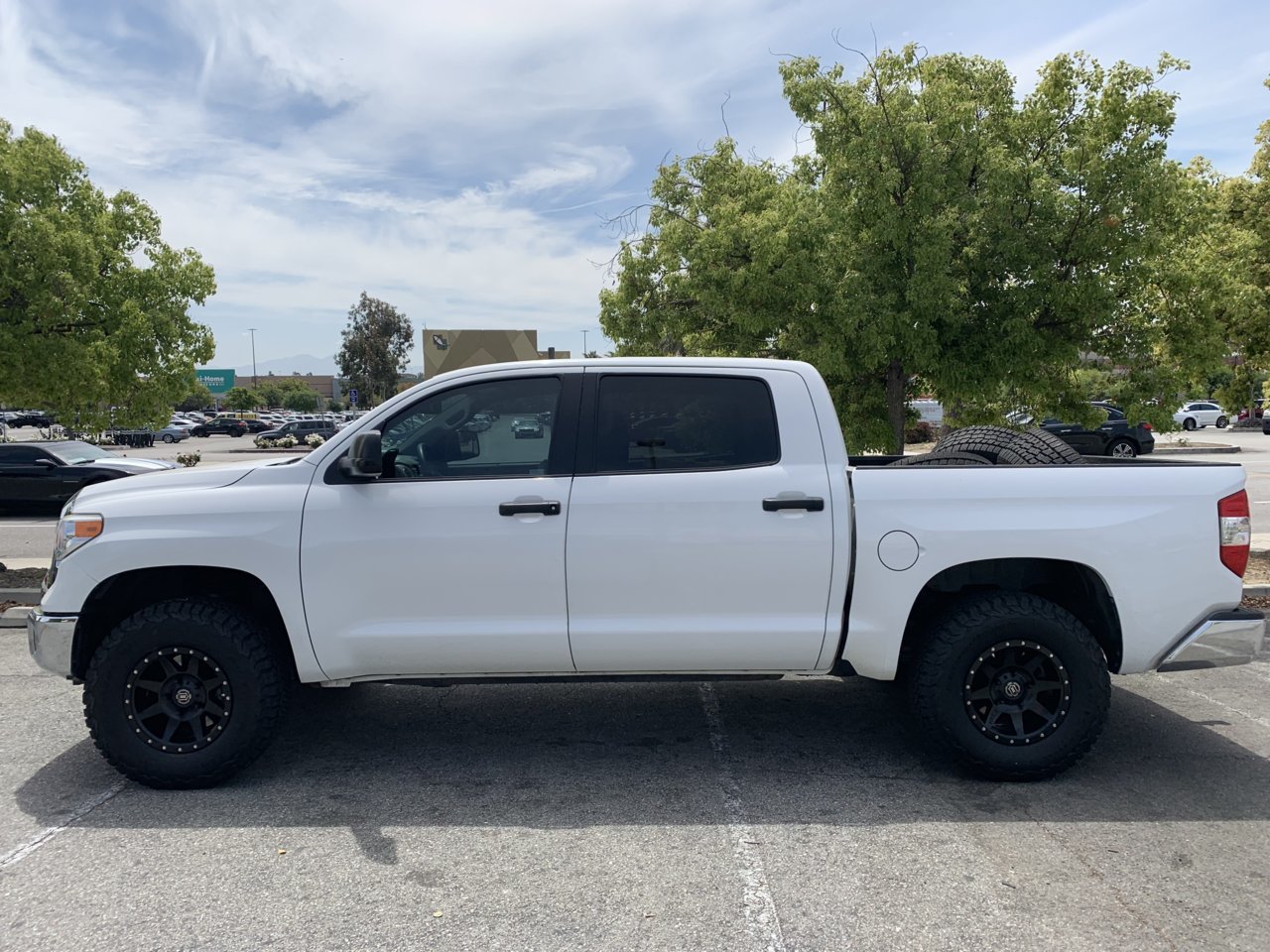 photo 2 Toyota Tundra custom wheels Icon  Rebound 17x, ET , tire size 285/75 R17. x ET
