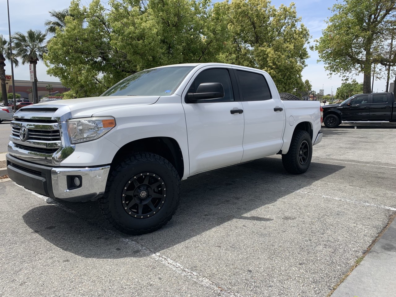 photo 3 Toyota Tundra custom wheels Icon  Rebound 17x, ET , tire size 285/75 R17. x ET